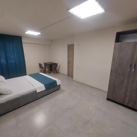 The Best Hotel-Hostel Єреван Екстер'єр фото