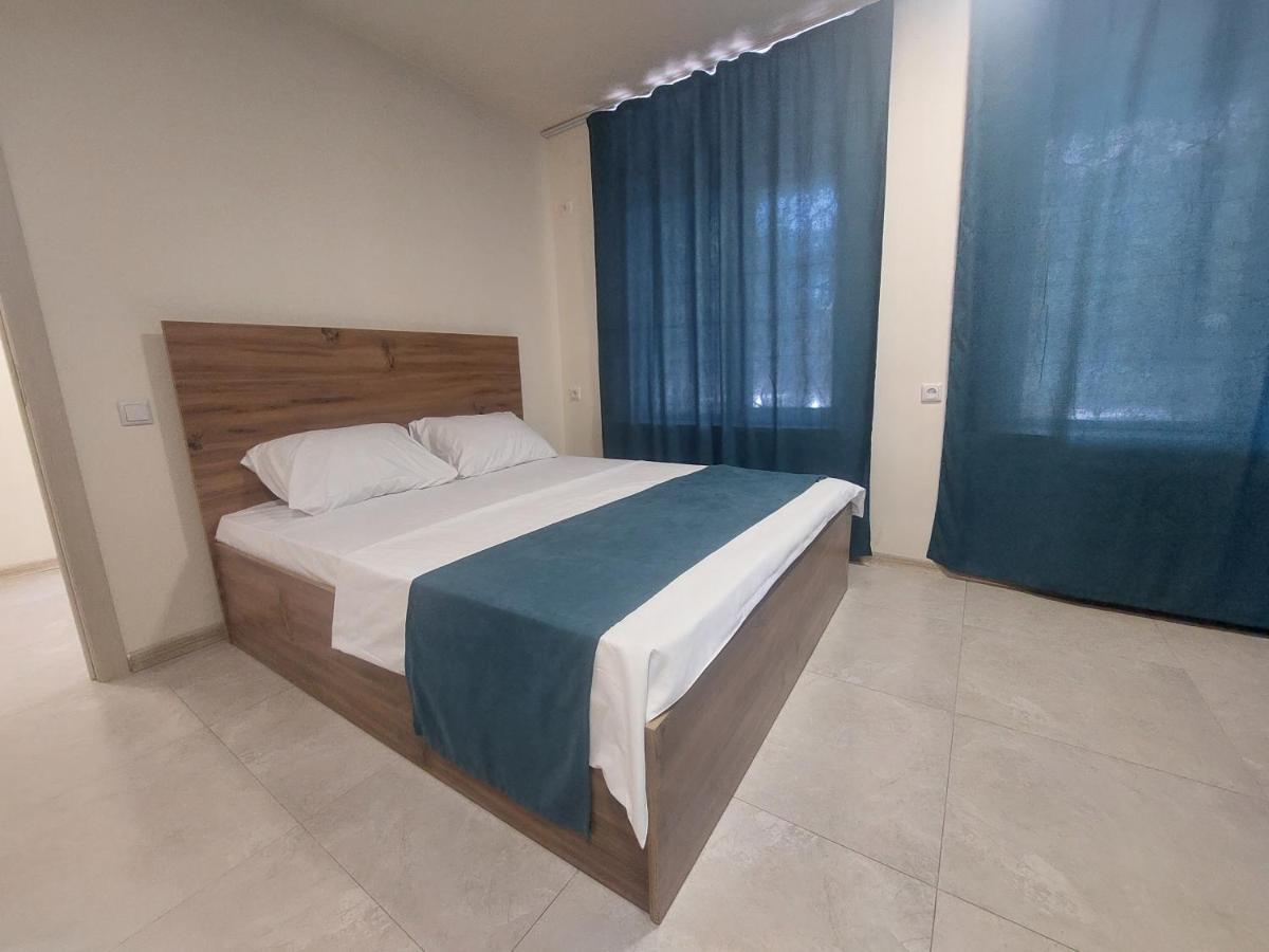 The Best Hotel-Hostel Єреван Екстер'єр фото