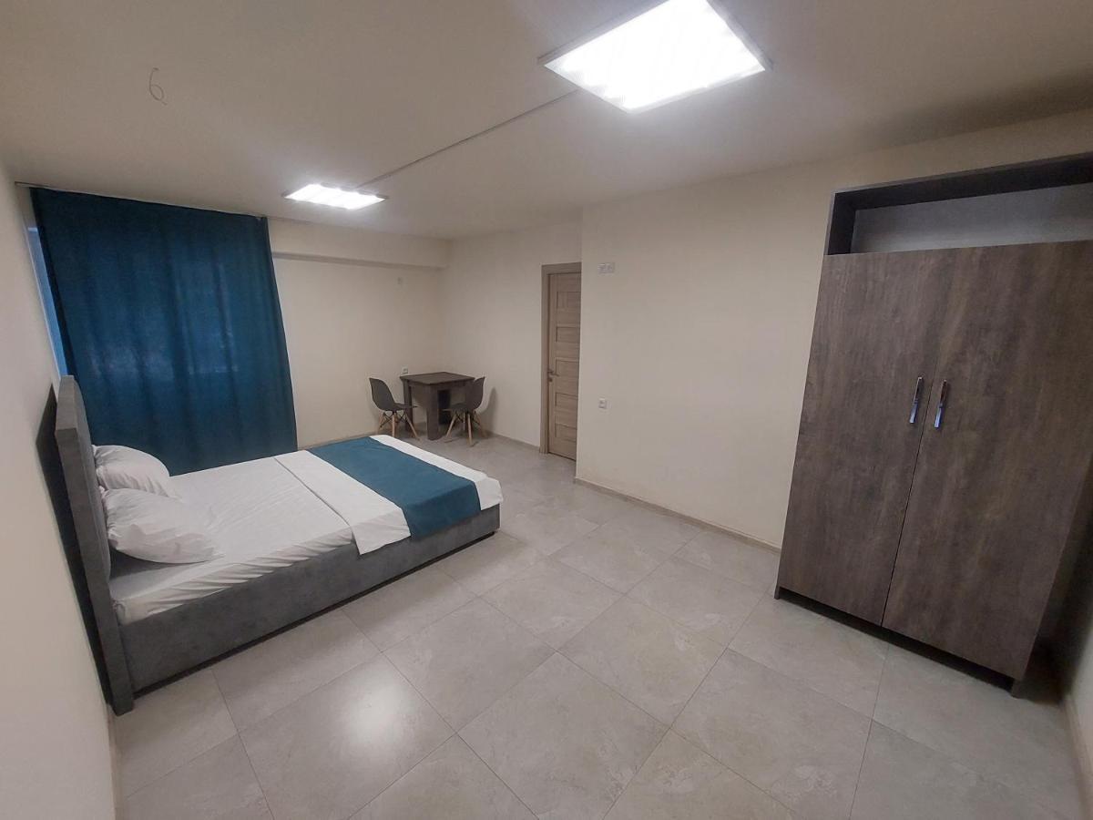 The Best Hotel-Hostel Єреван Екстер'єр фото