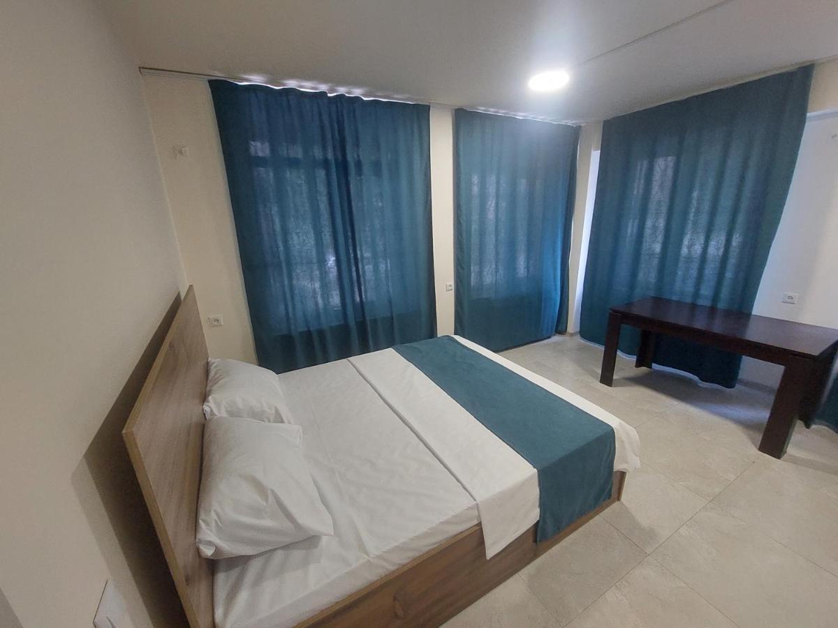 The Best Hotel-Hostel Єреван Екстер'єр фото