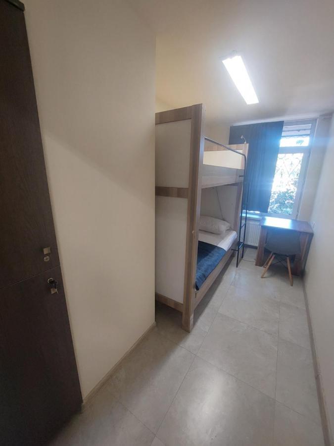 The Best Hotel-Hostel Єреван Екстер'єр фото